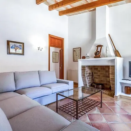 Near And Crystalline Beaches Of Cala Sant Vicenc By Renthousing فيلة *